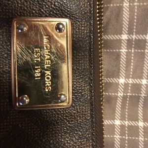 Michael kors wristlet